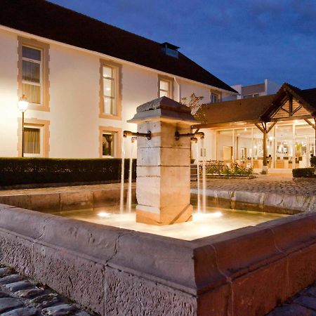 Novotel Saclay Bagian luar foto