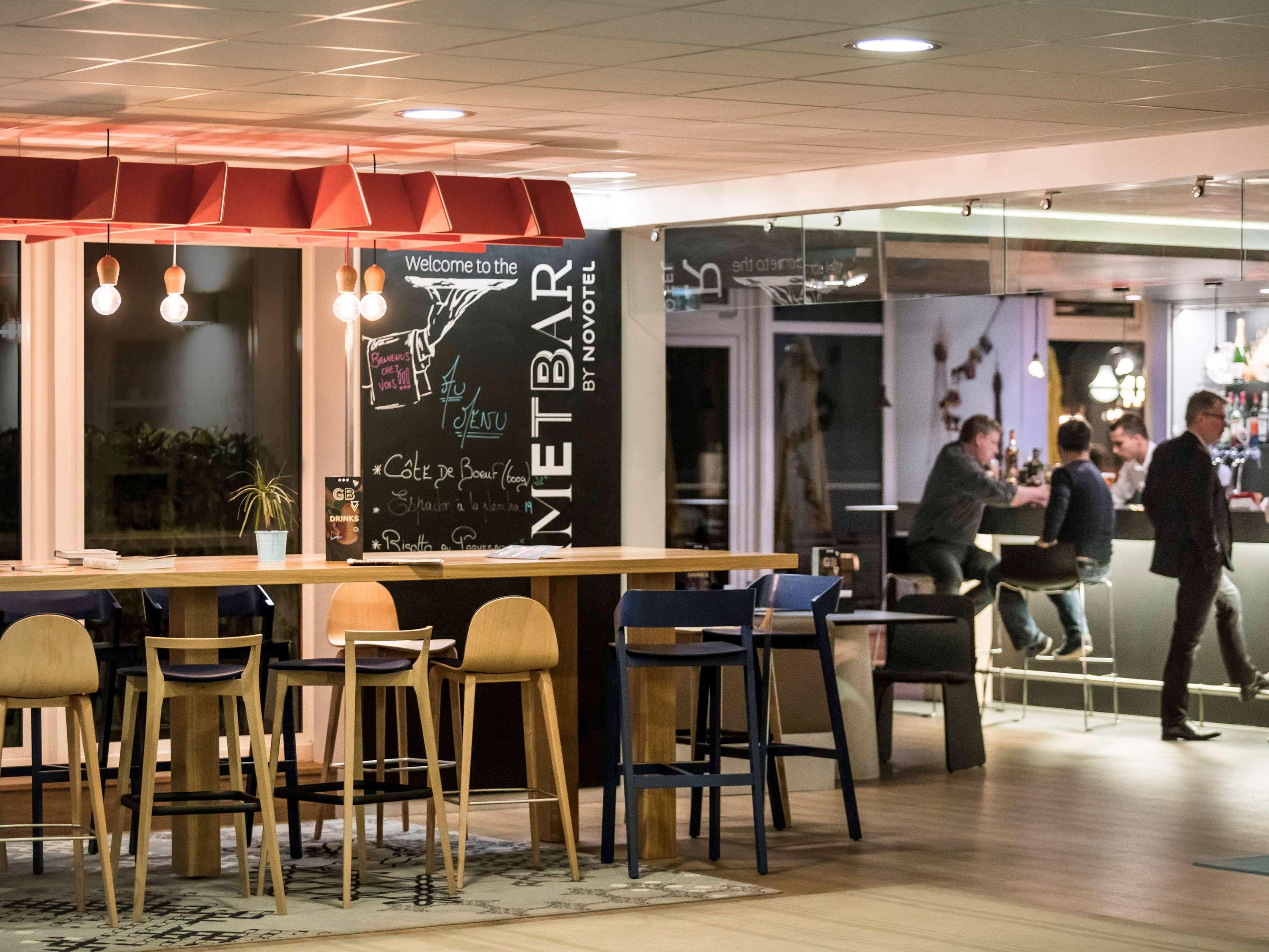 Novotel Saclay Bagian luar foto