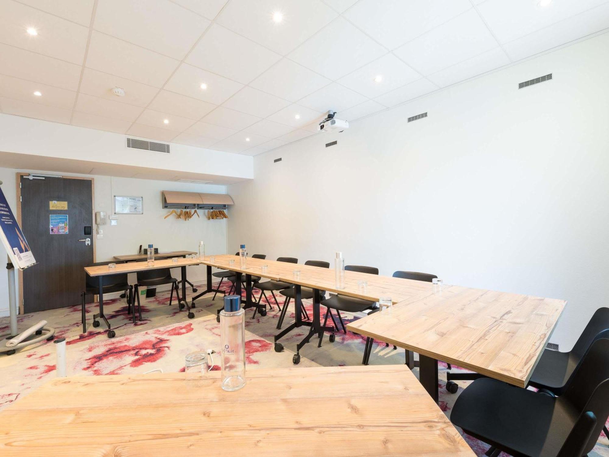 Novotel Saclay Bagian luar foto