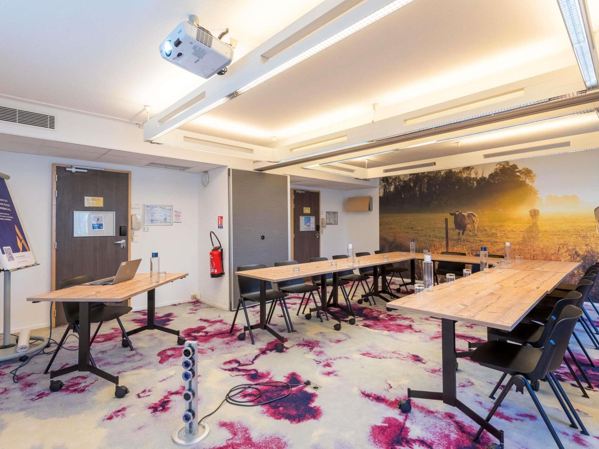 Novotel Saclay Bagian luar foto