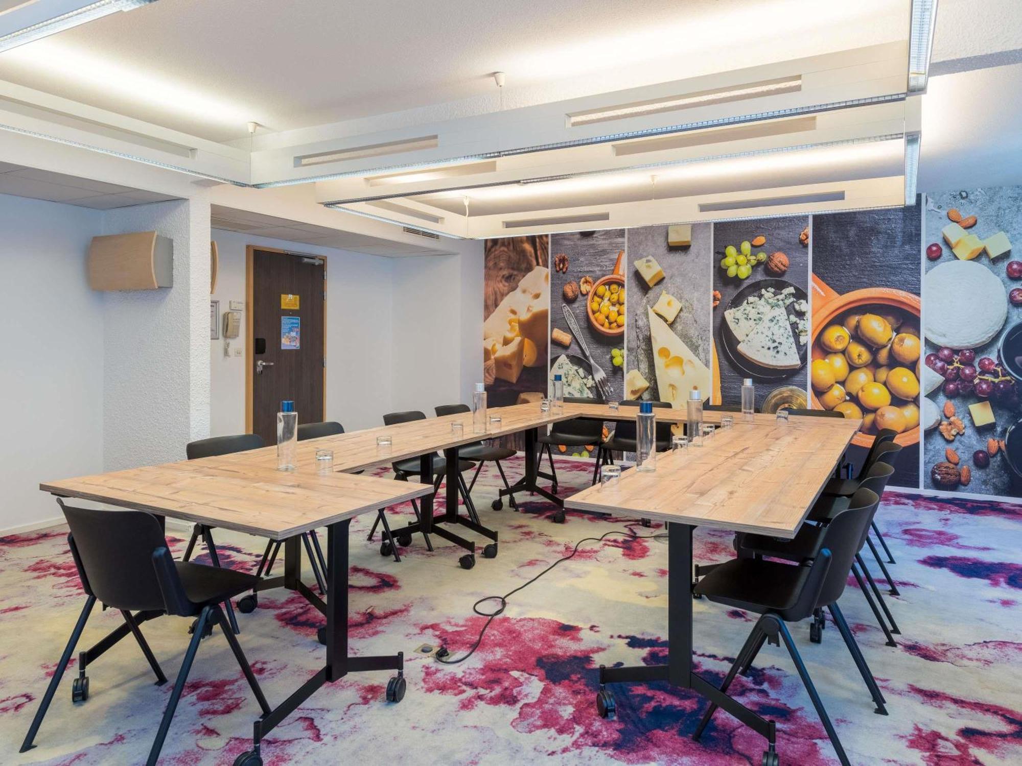 Novotel Saclay Bagian luar foto